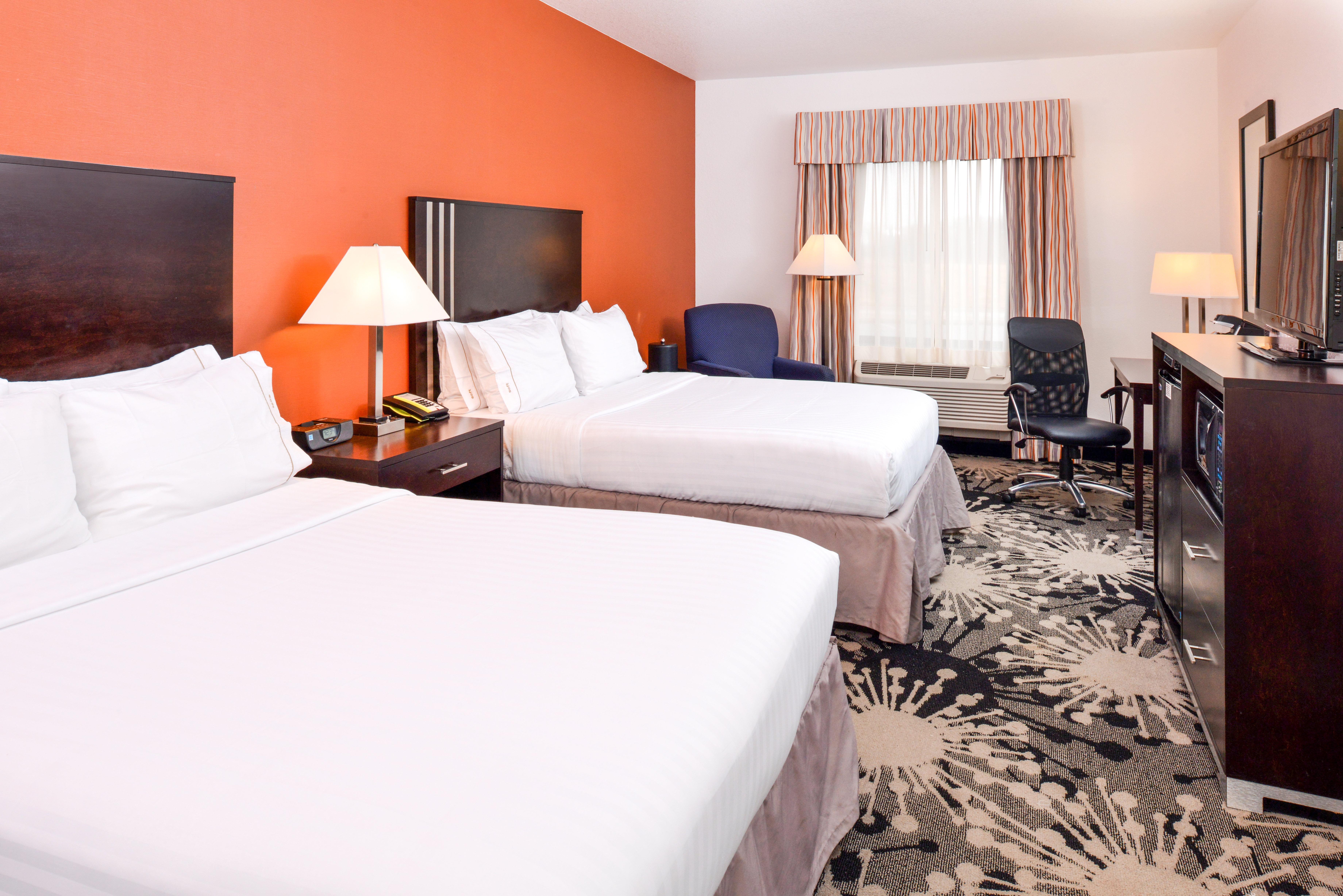 Holiday Inn Express & Suites Greenfield By Ihg Экстерьер фото